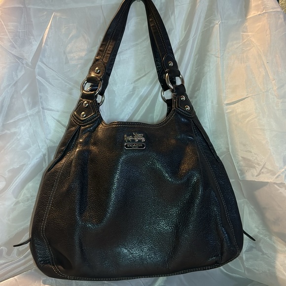 Coach Handbags - Coach leather bag
